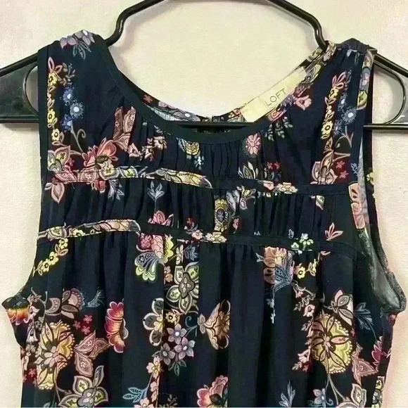 Loft sleeveless floral top size petite small - Picture 2 of 6